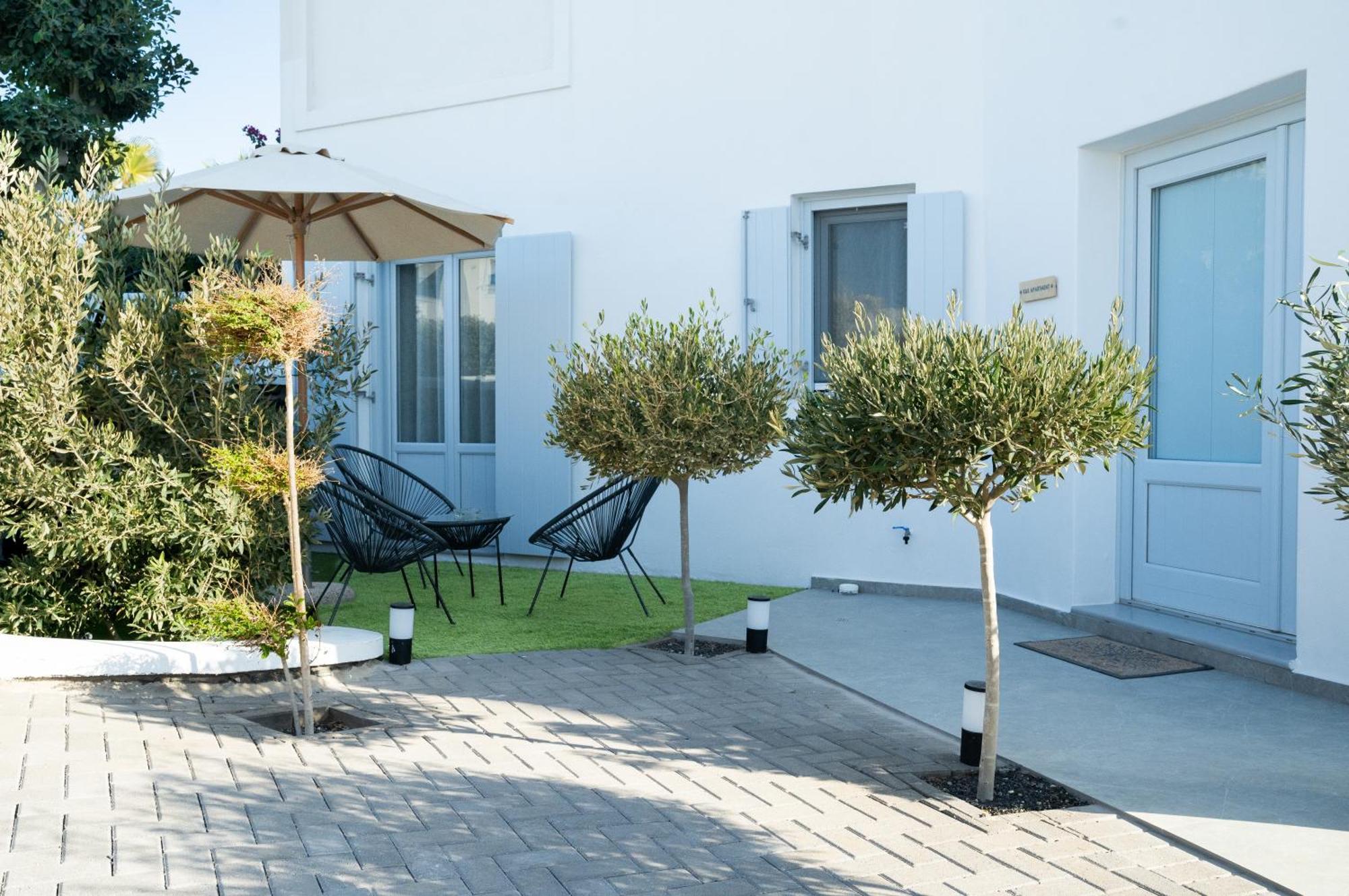 Sn Santorini Apartments Камарі Екстер'єр фото